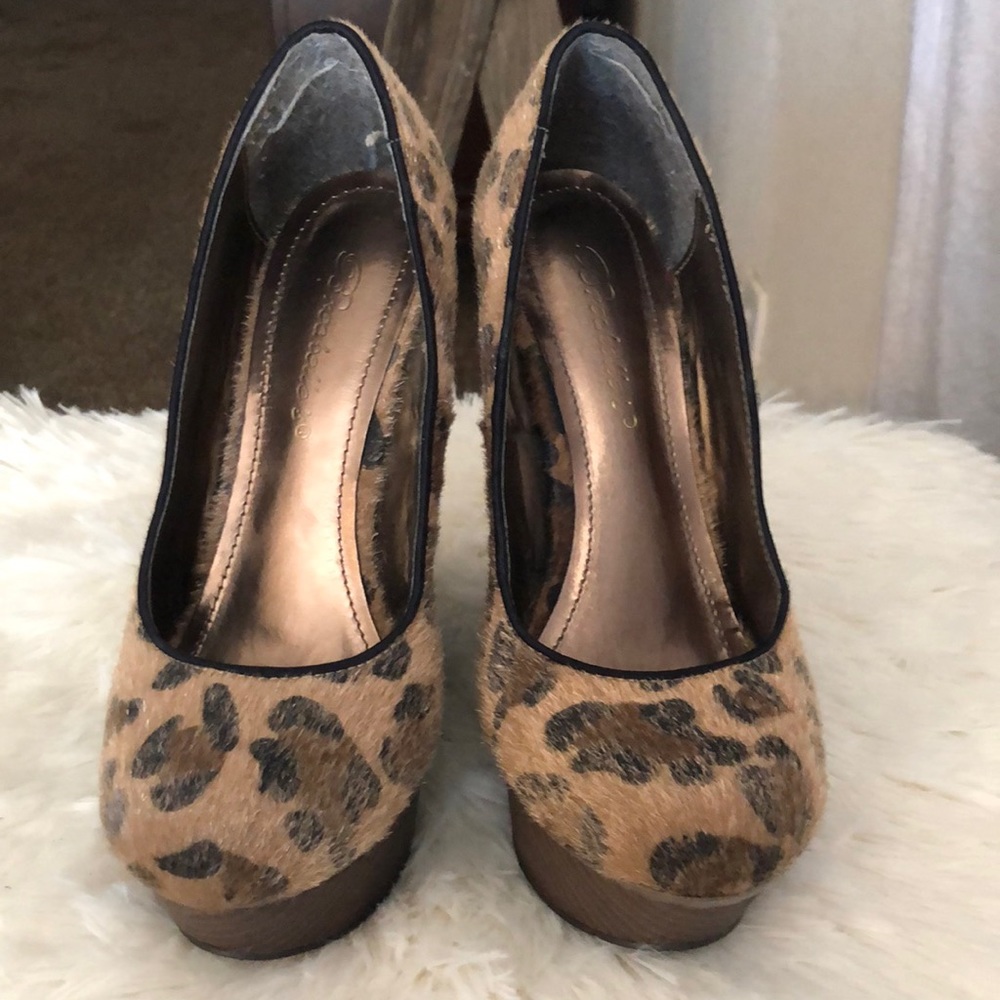 Leopard print wedges